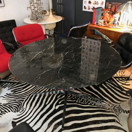 Z Magnifique table Florence Knoll marbre Grey Emperor 137cm de diamètre