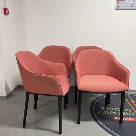 VITRA: plusieurs fauteuils Softshell Chair des frères Bouroullec